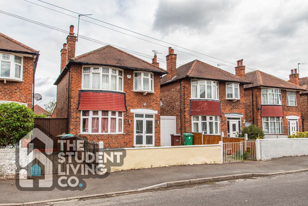 Property photo 2 of 24