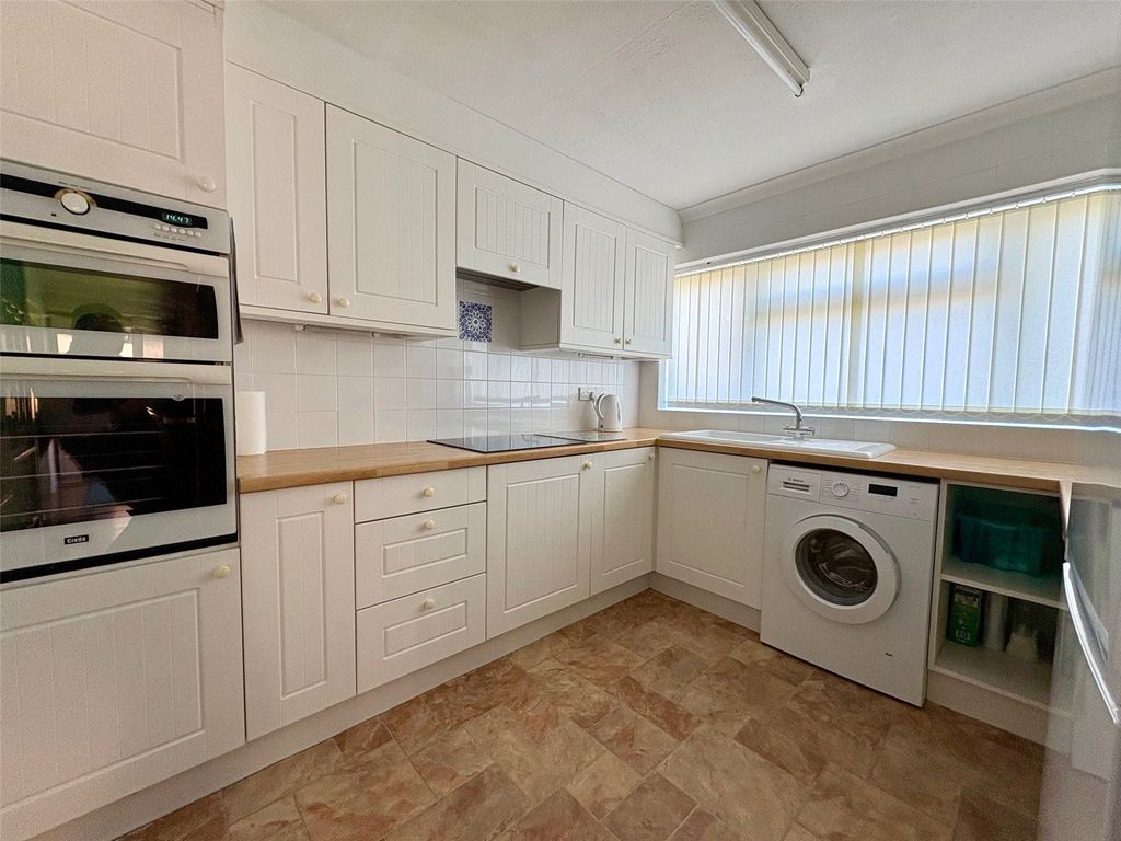 Property photo 3 of 16 Picture No. 17