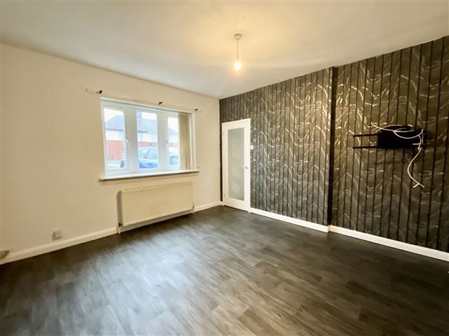 Property photo 2 of 15 Lounge