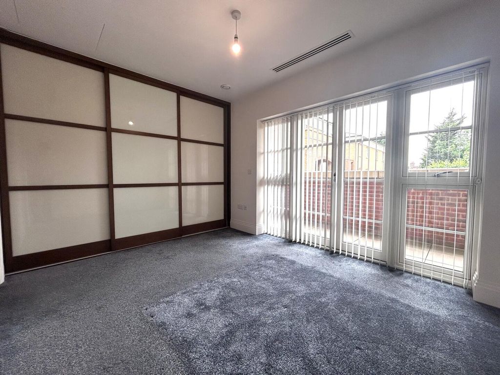 Property photo 1 of 15 Bedroom