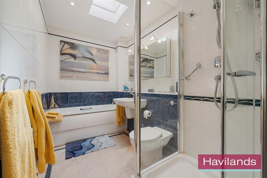 Additional image 17 of 3 bed flat for saleCrescent Road, Enfield EN2
