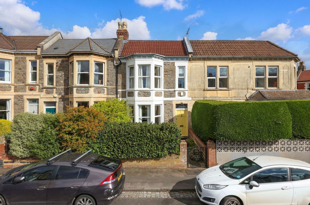 Property photo 2 of 16