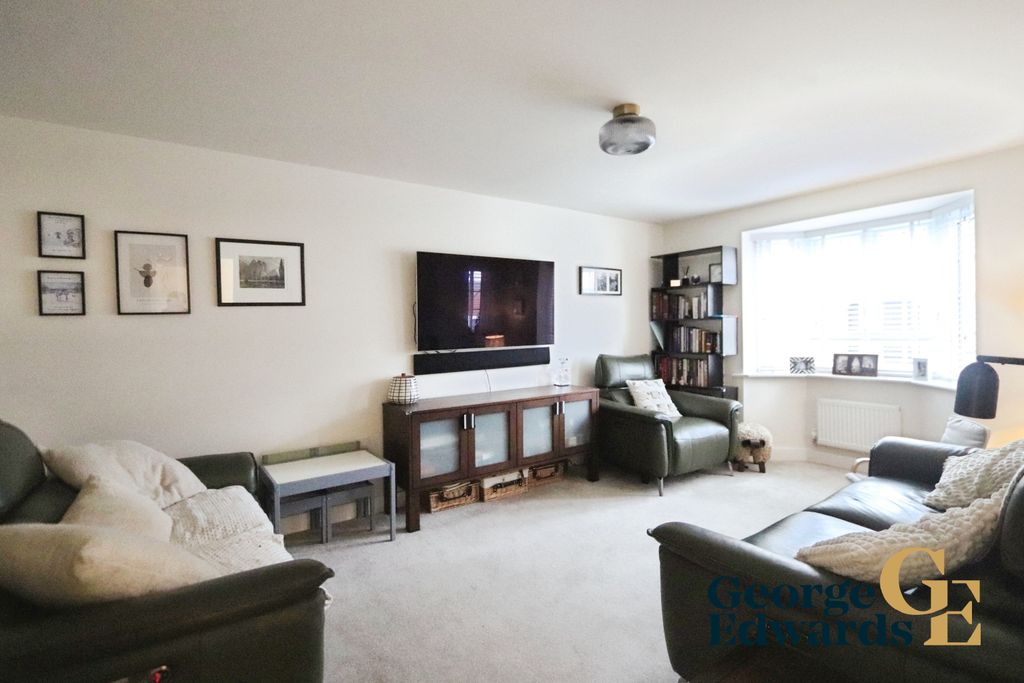 Property photo 2 of 13