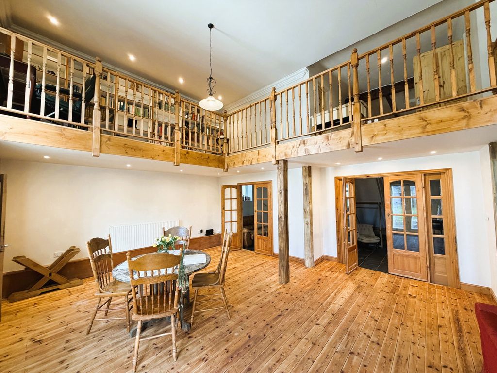 Property photo 1 of 53
