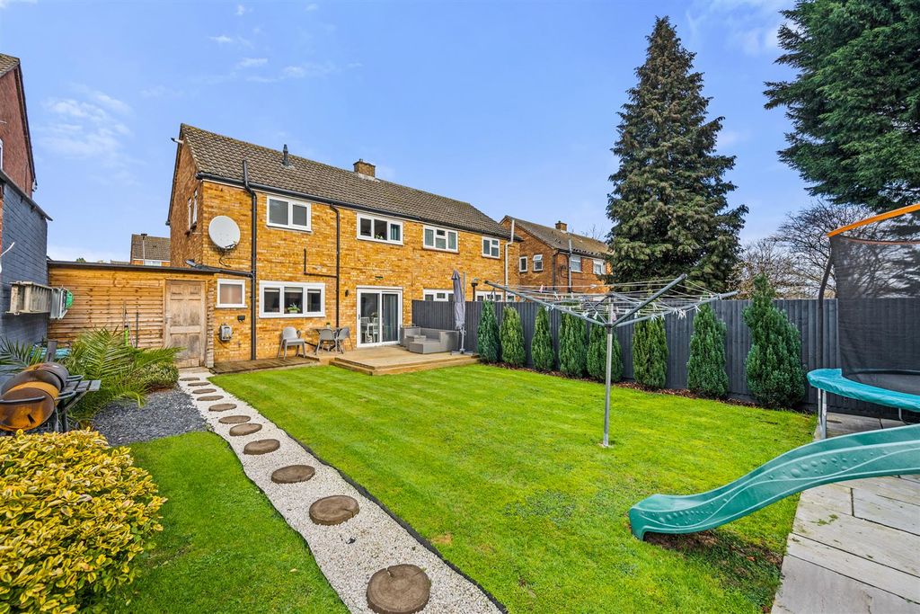 Property photo 2 of 25 7Selkirkgrweb05.Jpg