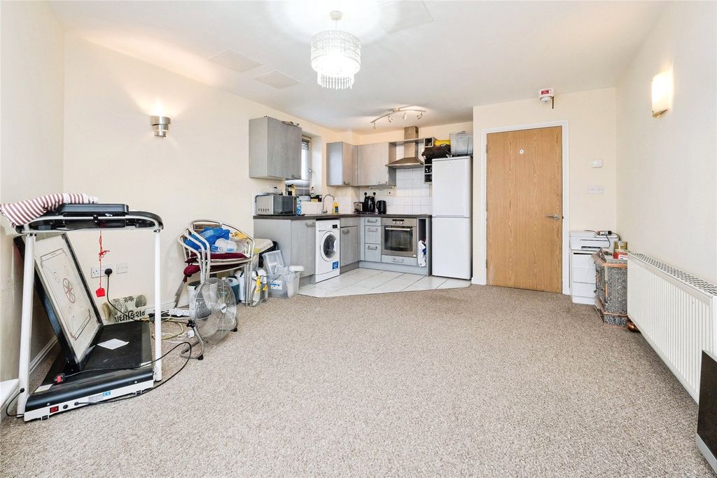 Property photo 3 of 13 Picture No. 15