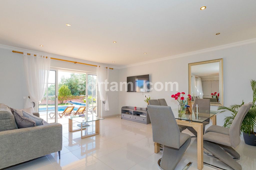 Property photo 2 of 31