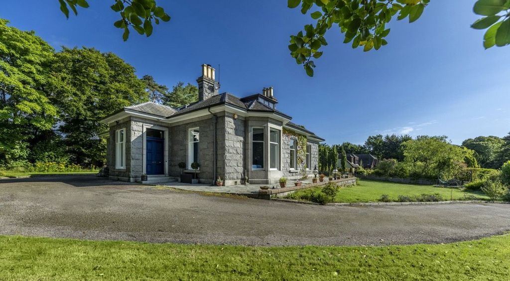 Property photo 1 of 12 Front Elevation