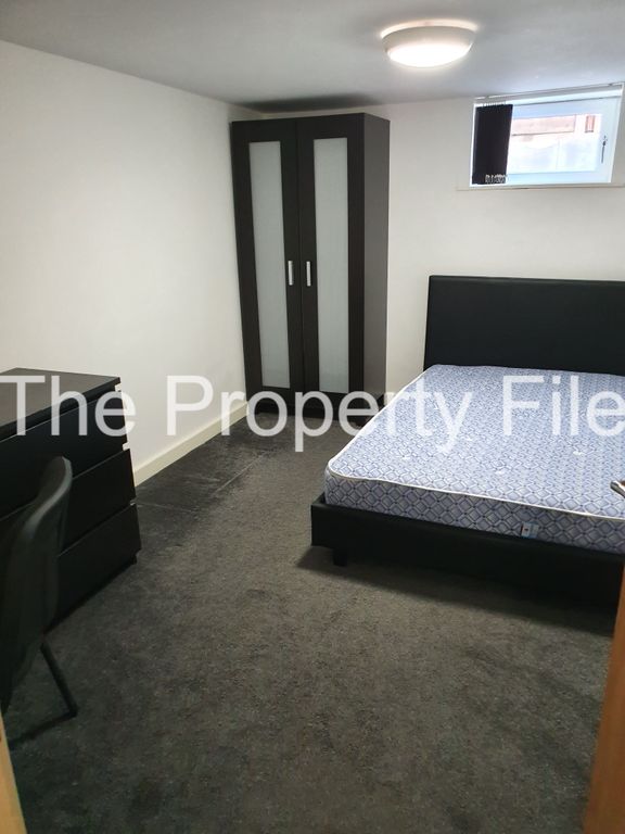 Property photo 2 of 3
