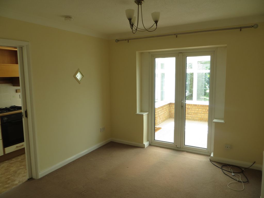 Property photo 3 of 9 Living Room