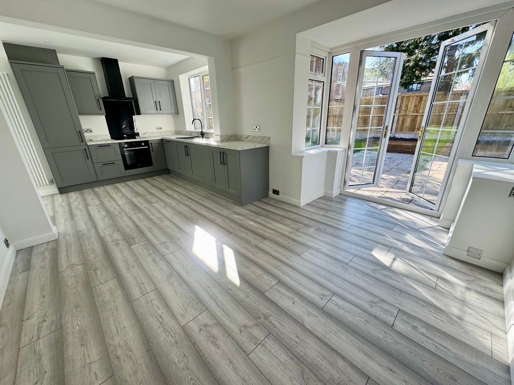 Property photo 2 of 26 Open Plan Living