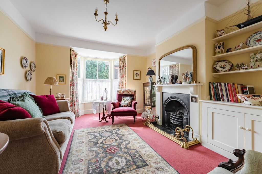 Property photo 2 of 24