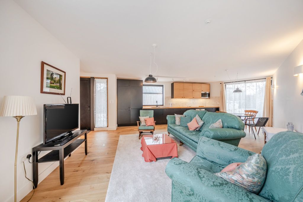 Property photo 3 of 9 Picture No. 08