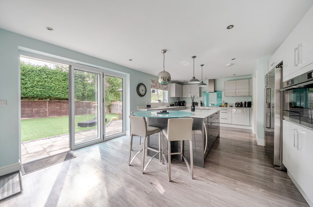Property photo 2 of 12 1496997-18-6A6399...