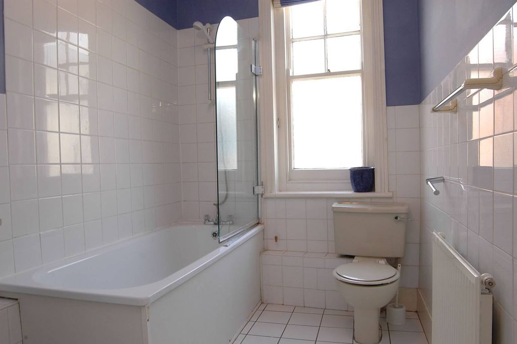 Property photo 3 of 6