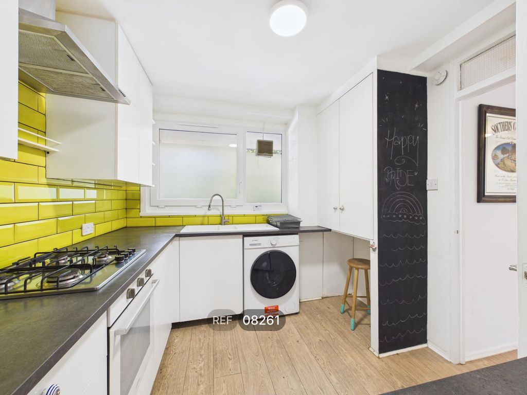 Property photo 3 of 15 Kitchen