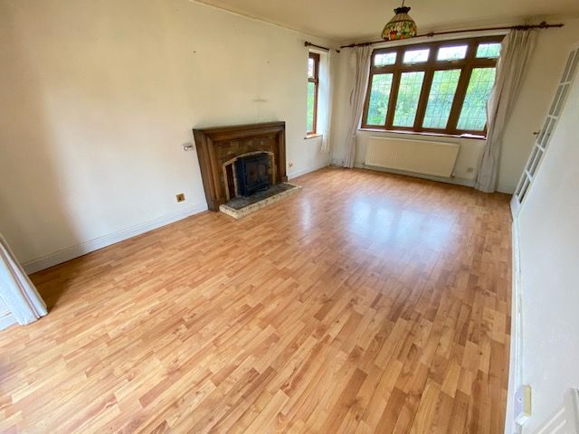 Property photo 2 of 13 Lounge