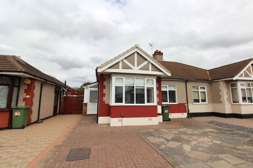 Property photo 1 of 10 External