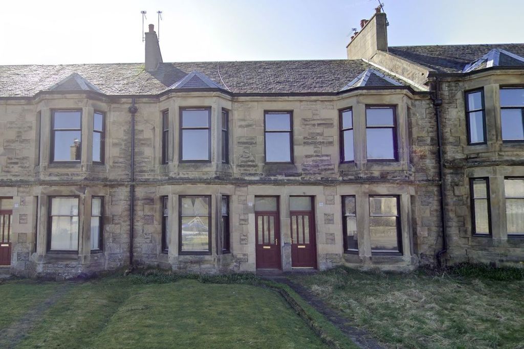 Property photo 1 of 2