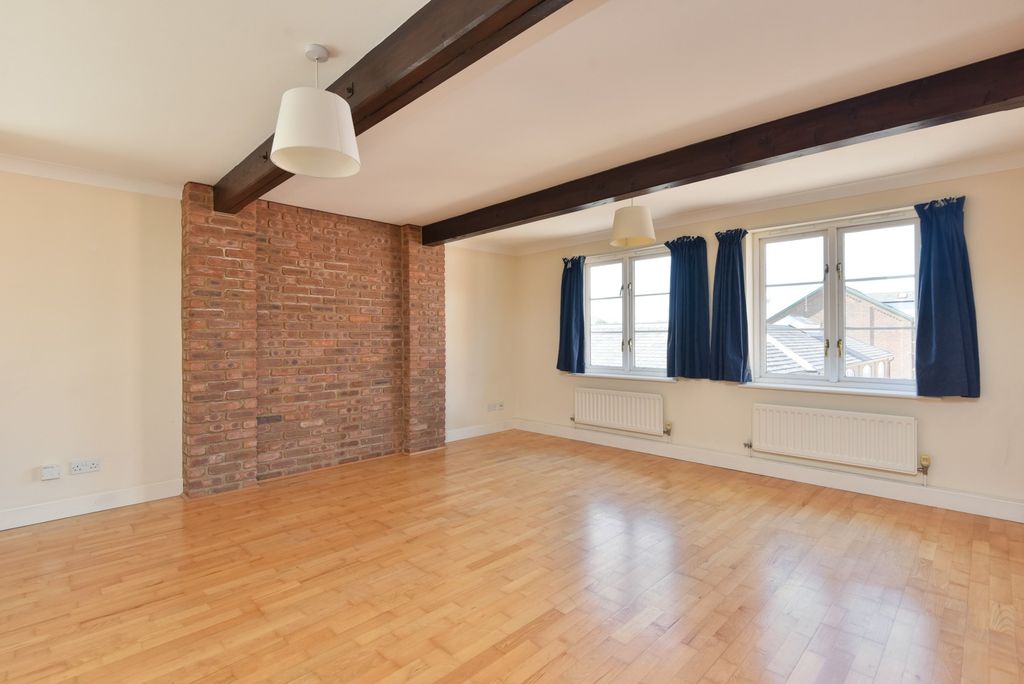 Property photo 1 of 8 2279893