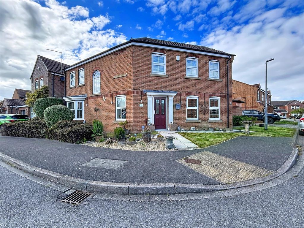 Property photo 1 of 29