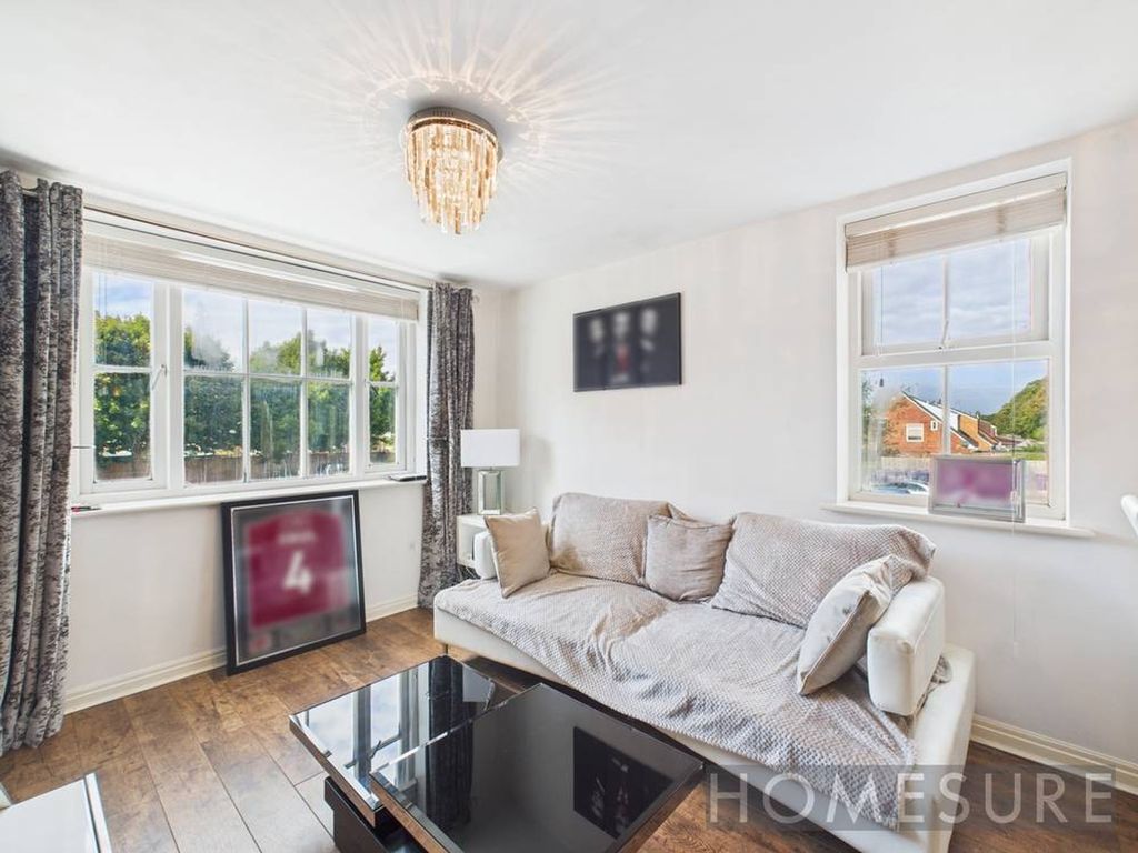 Property photo 2 of 33