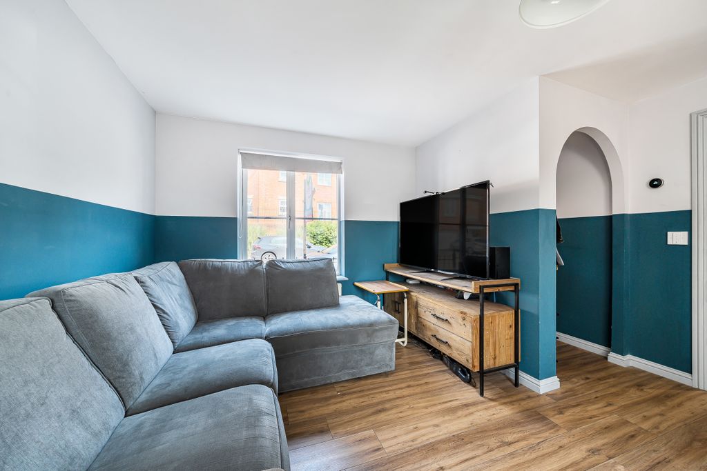 Property photo 2 of 16 1328273116893A09d226B5