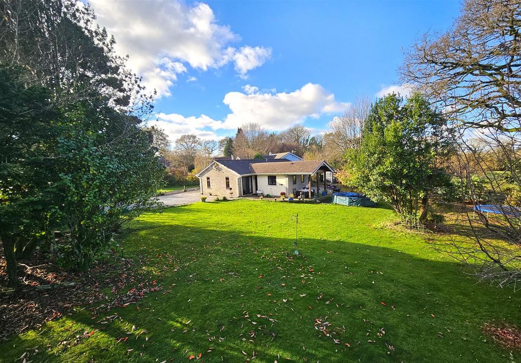 Property photo 2 of 21 Main.Jpg