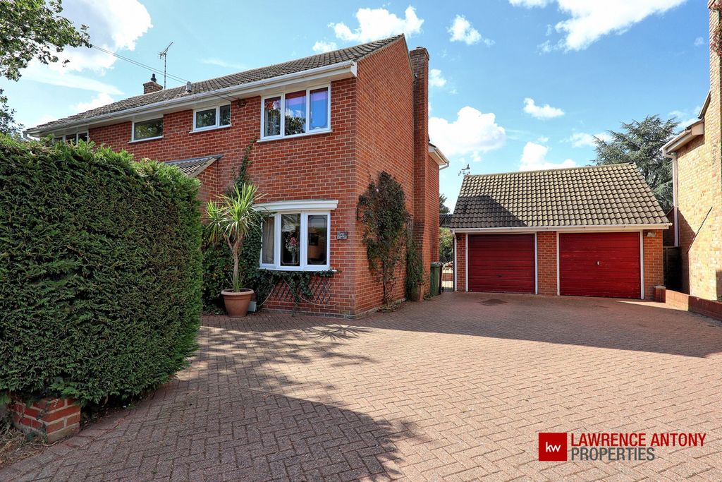 Property photo 1 of 44