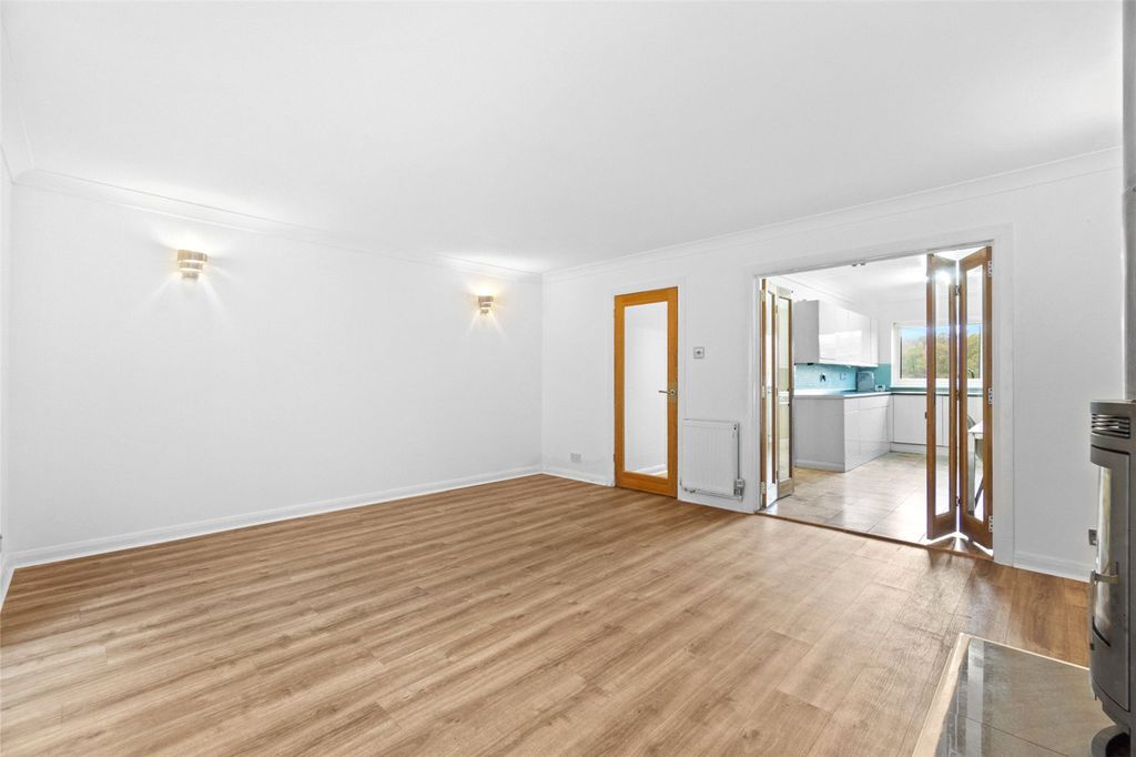 Property photo 2 of 21 Picture No. 08