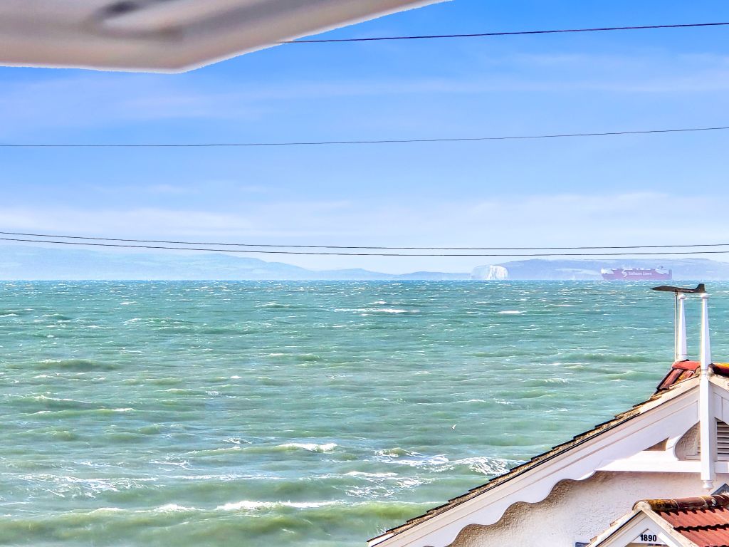 Property photo 2 of 24 Sea View