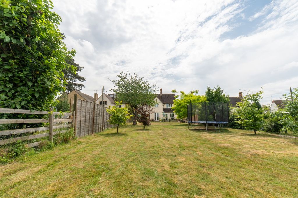 Property photo 1 of 29