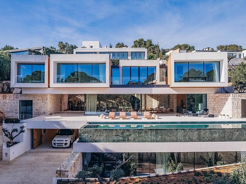 Property photo 3 of 41