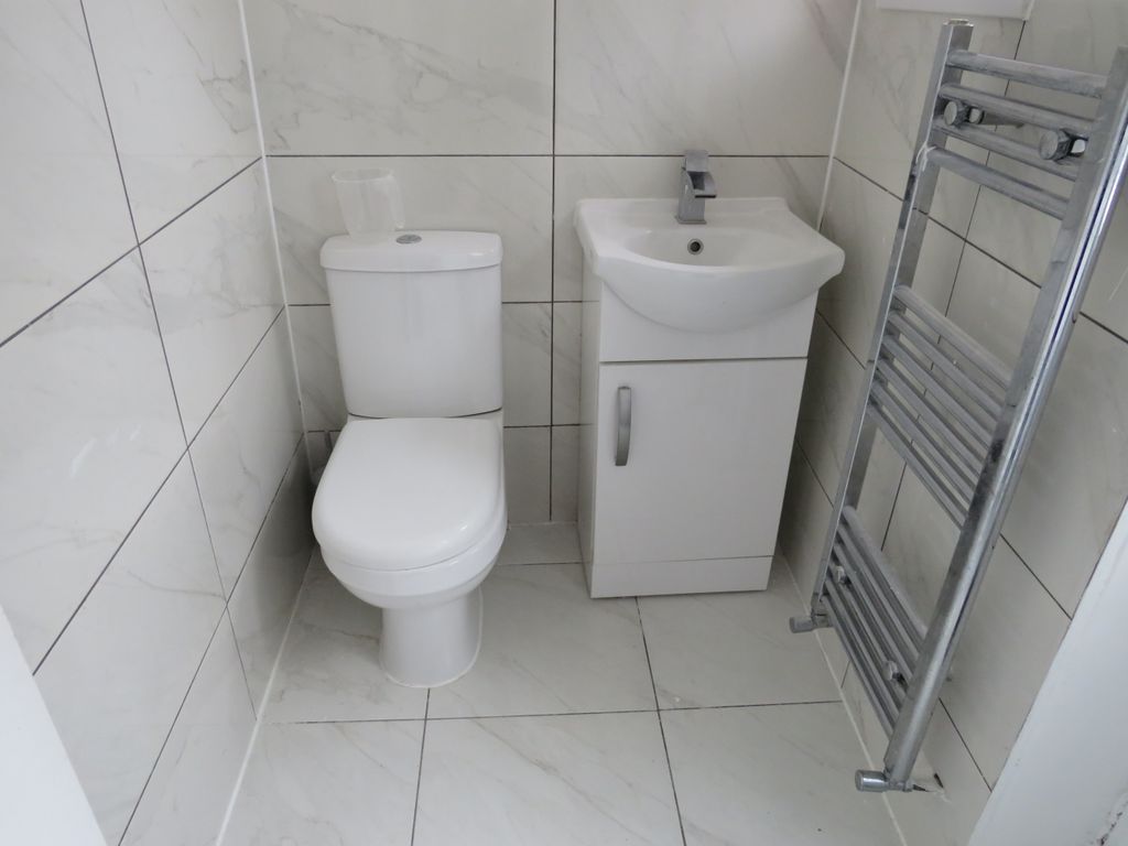 Property photo 2 of 8 Cloakroom/wc