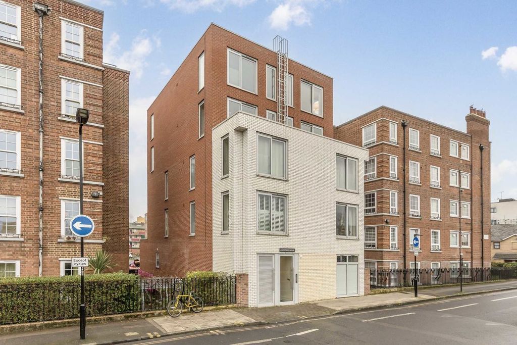 Property photo 1 of 9