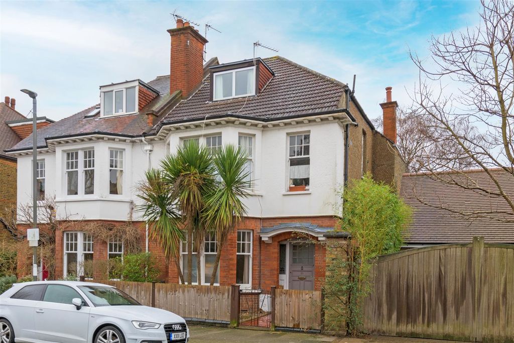 Property photo 1 of 11 Holroyd Rd Ext.Jpg