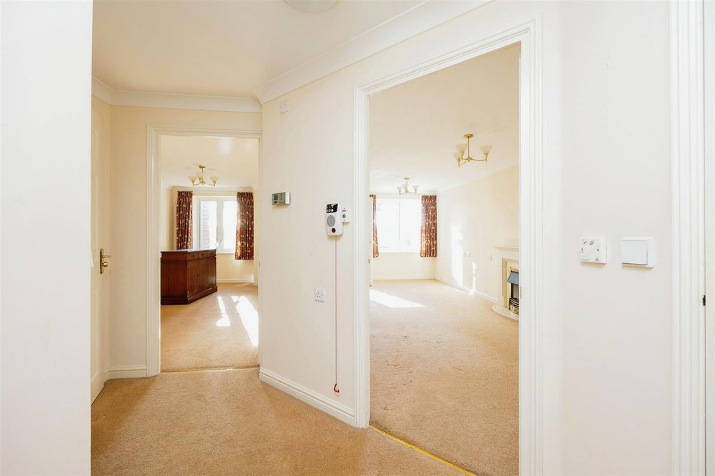 Property photo 3 of 22 1510430-1.Jpg