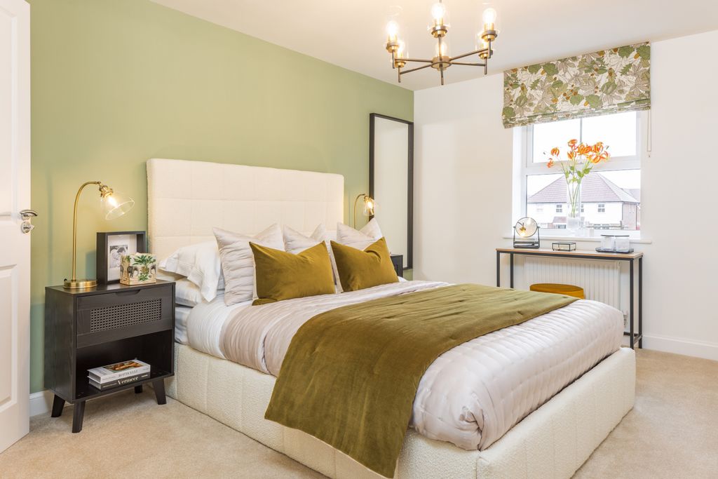 Property photo 3 of 9 Main Bedroom In A 4 Bedroom Ingleby