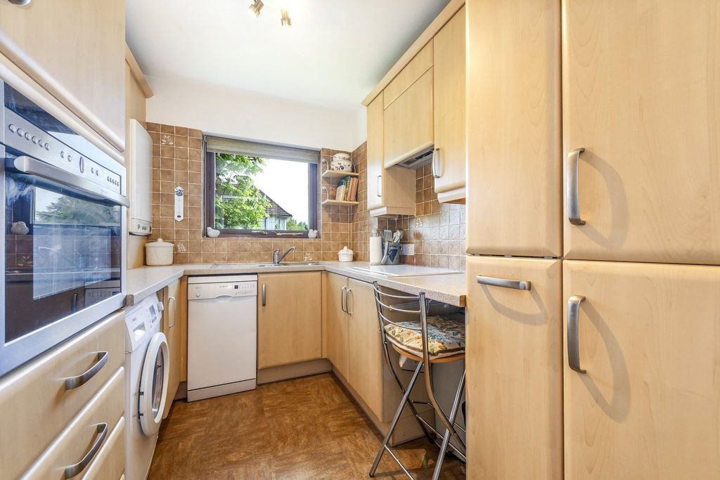 Property photo 3 of 8 Picture No. 18