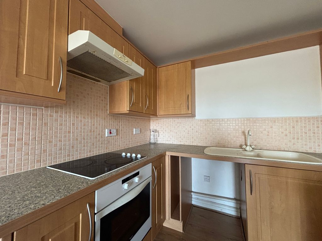 Property photo 1 of 9 Open-Plan Kitchen And Lounge