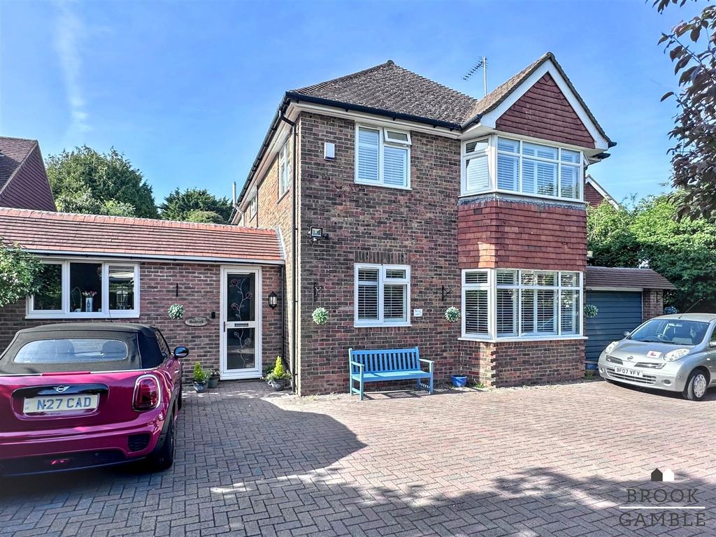 Property photo 1 of 37 01323 438506