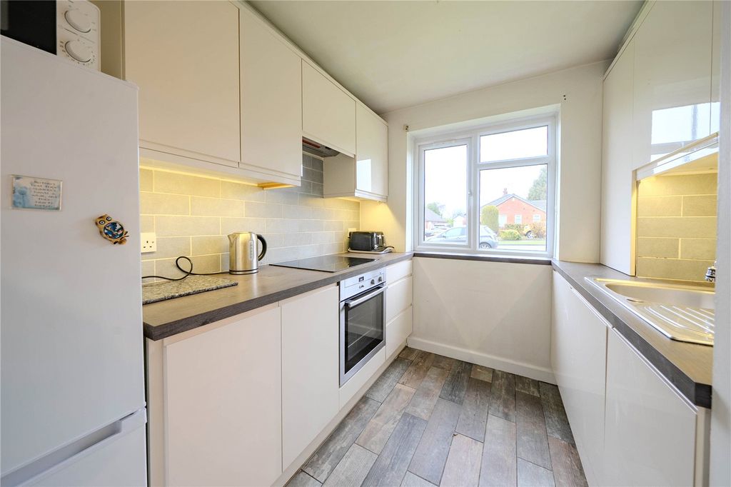 Property photo 3 of 16 Picture No. 23