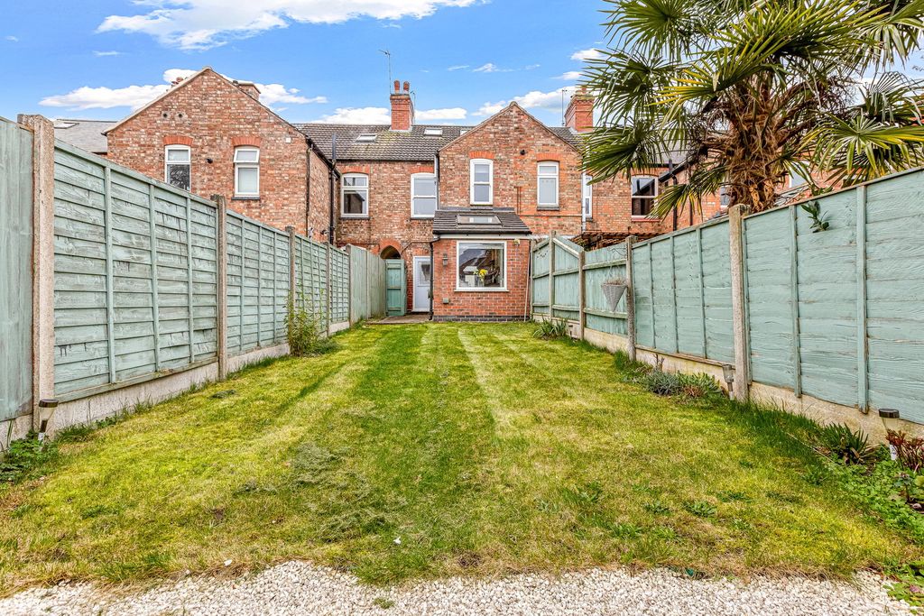 Property photo 3 of 20