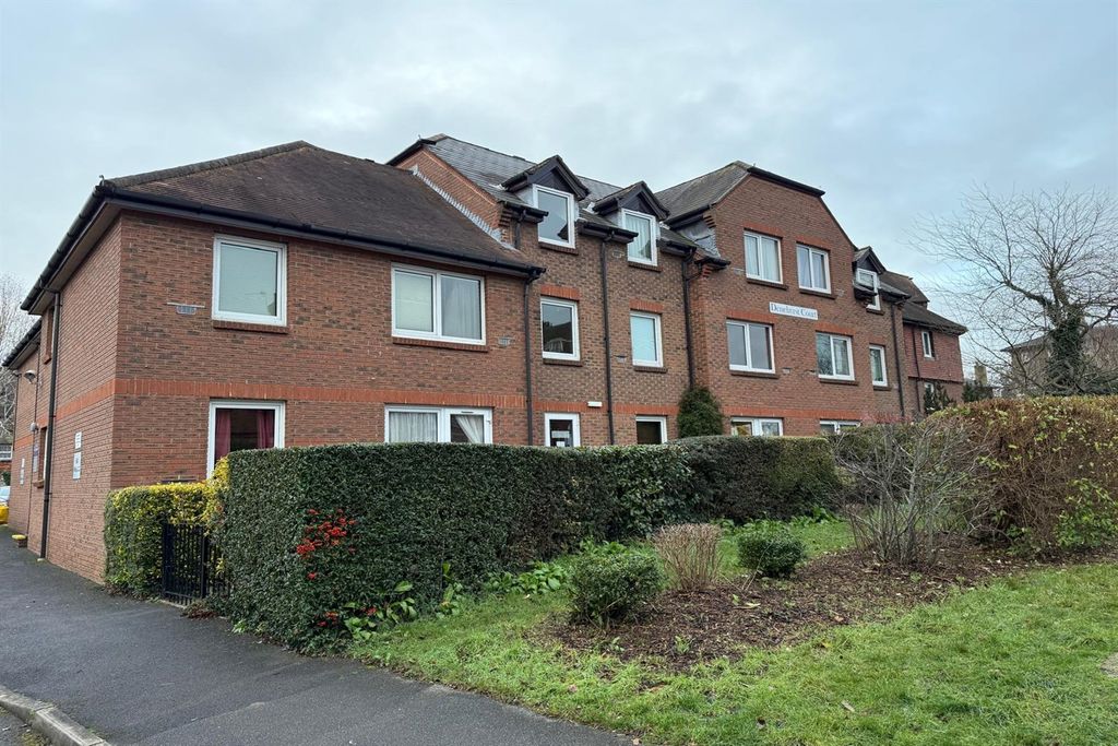 Property photo 2 of 10 Denehyrst Court