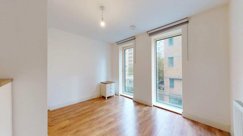 Property photo 3 of 18 Bedroom