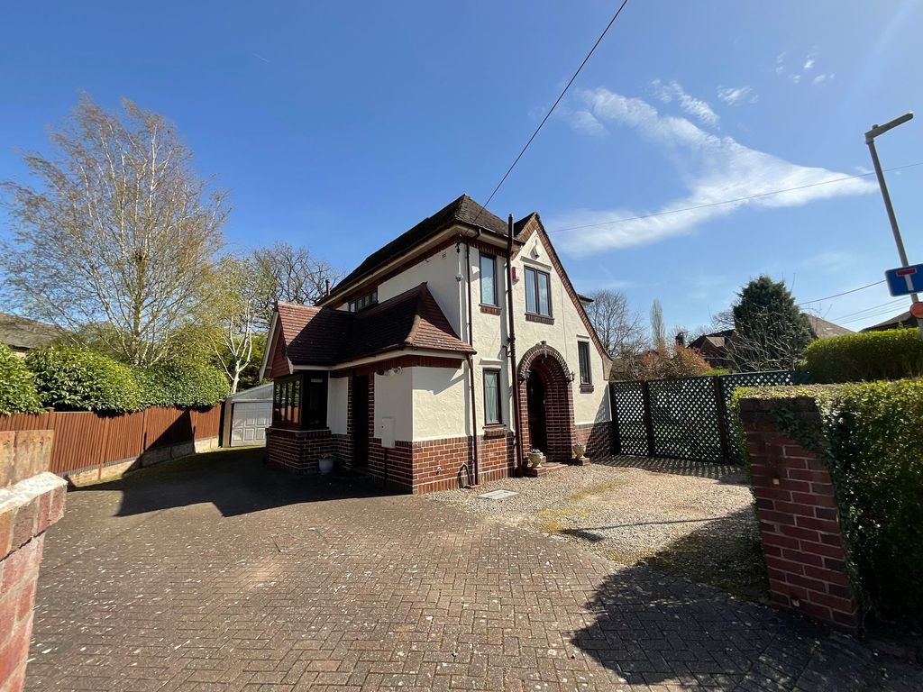 Property photo 1 of 31