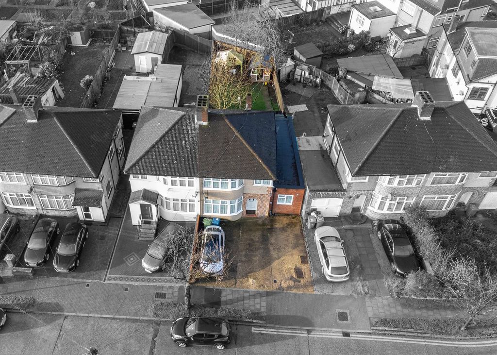 Property photo 3 of 22