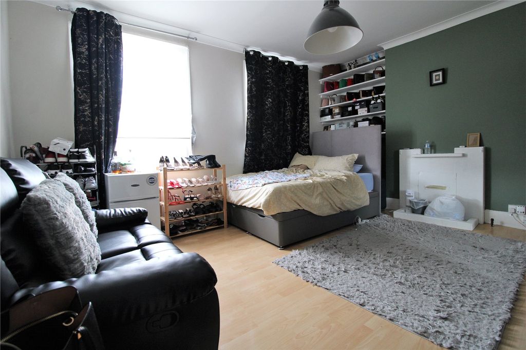 Property photo 2 of 10 Picture No. 08