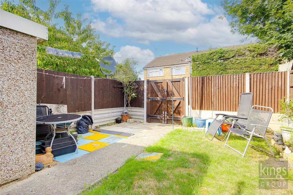 Property photo 2 of 23
