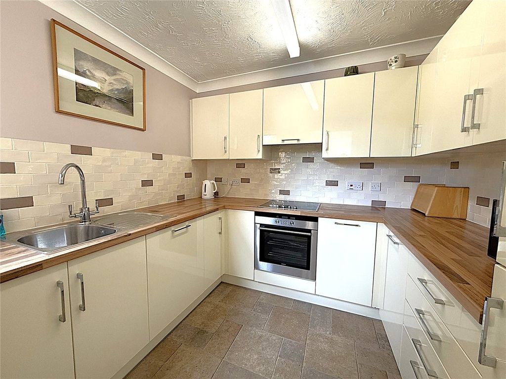Property photo 2 of 8 Picture No. 07